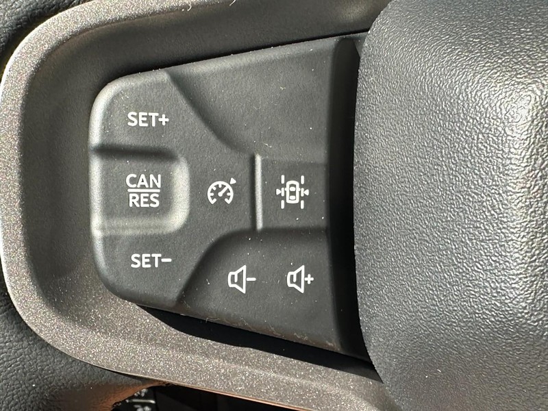 Ford Bronco Vehicle Full-screen Gallery Image 11