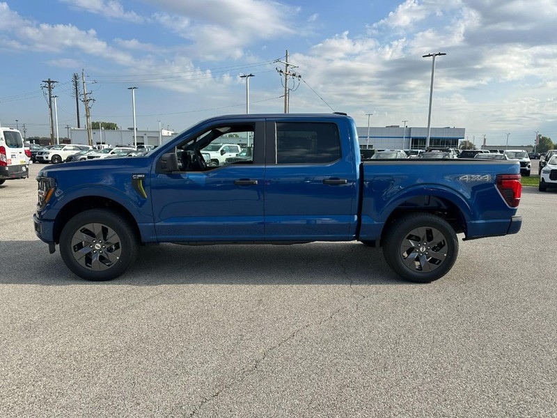 Ford F-150 Vehicle Full-screen Gallery Image 2