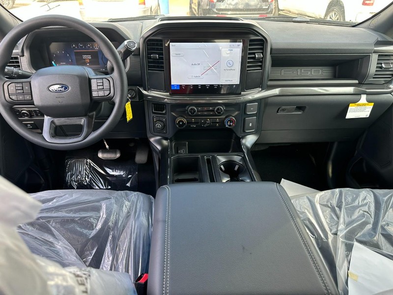 Ford F-150 Vehicle Full-screen Gallery Image 5