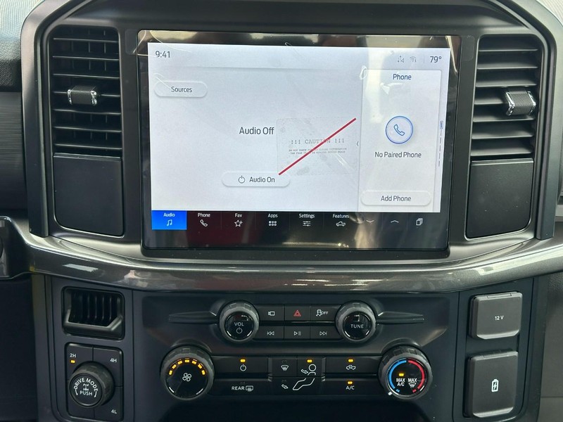 Ford F-150 Vehicle Full-screen Gallery Image 7