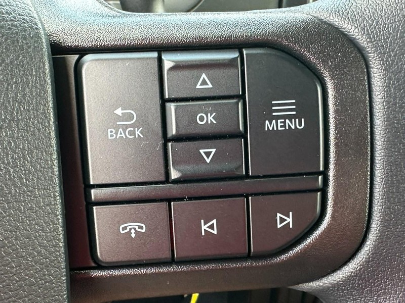 Ford F-150 Vehicle Full-screen Gallery Image 11