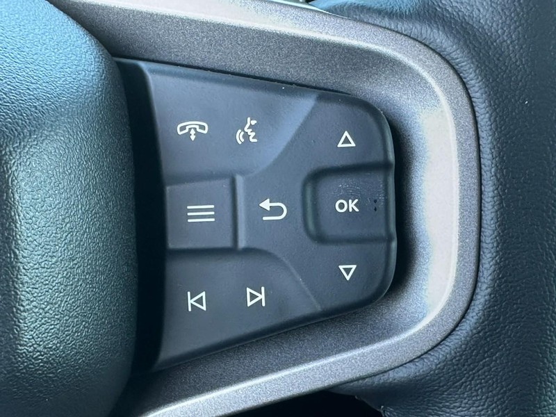 Ford Bronco Vehicle Full-screen Gallery Image 12