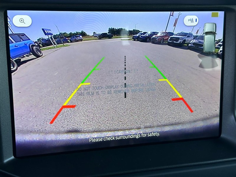 Ford Bronco Vehicle Full-screen Gallery Image 16