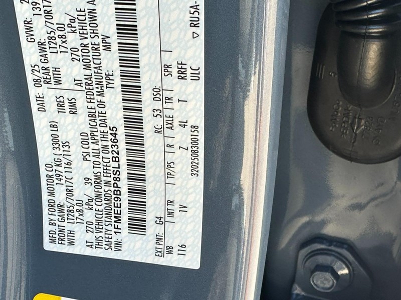 Ford Bronco Vehicle Full-screen Gallery Image 17