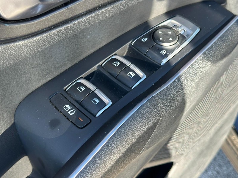 Kia Sorento Vehicle Full-screen Gallery Image 17