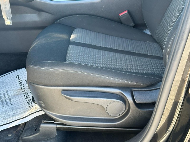 Kia Sorento Vehicle Full-screen Gallery Image 18