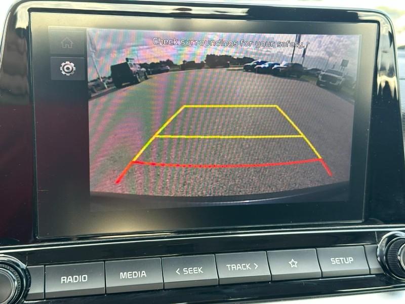 Kia Forte Vehicle Full-screen Gallery Image 20