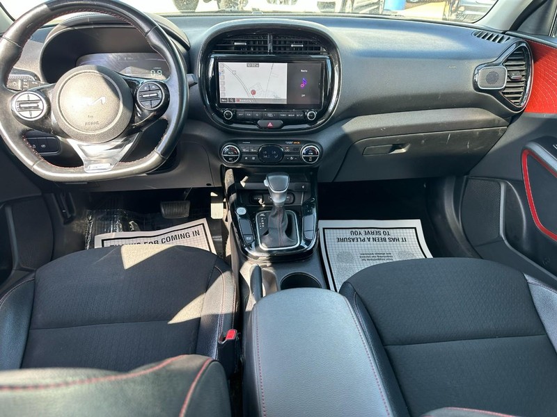 Kia Soul Vehicle Full-screen Gallery Image 12