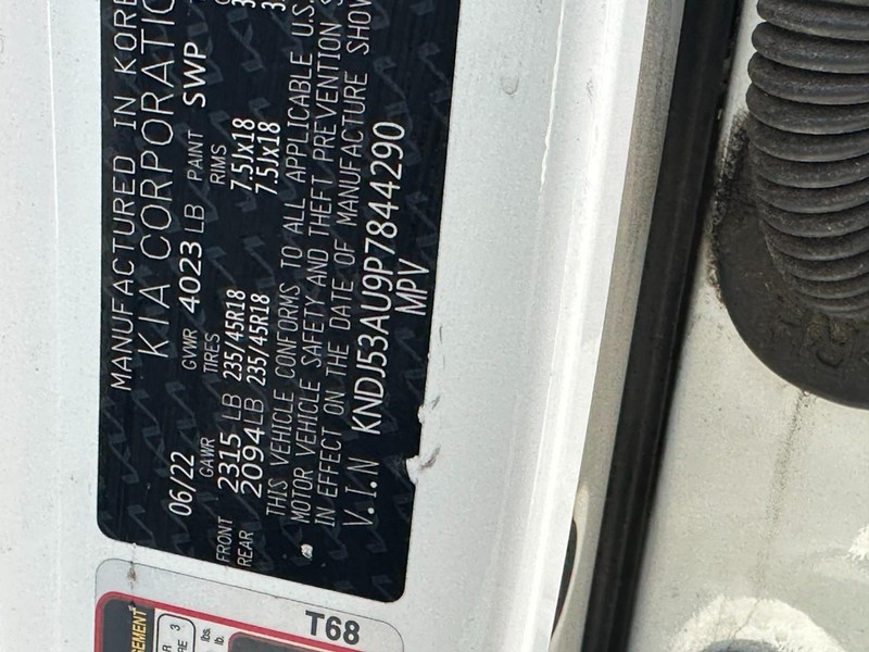 Kia Soul Vehicle Full-screen Gallery Image 22