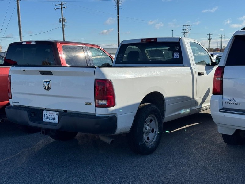 Ram 1500 Vehicle Full-screen Gallery Image 3