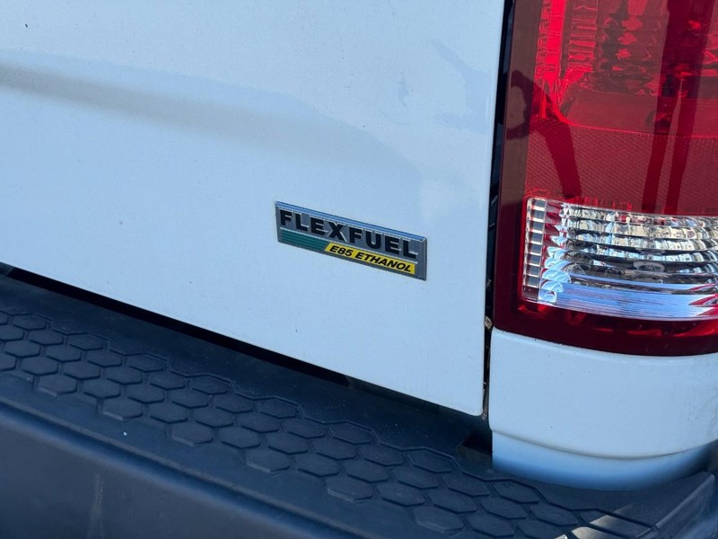 Ram 1500 Vehicle Full-screen Gallery Image 4