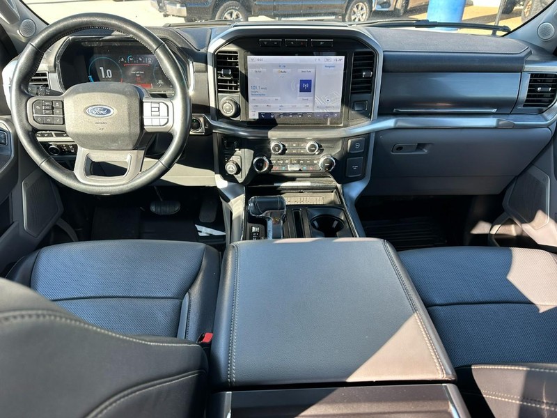 Ford F-150 Vehicle Full-screen Gallery Image 10