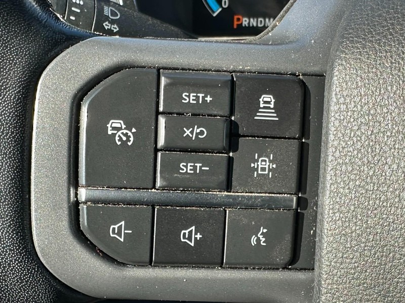 Ford F-150 Vehicle Full-screen Gallery Image 18