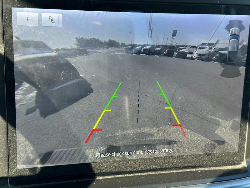 Ford F-150 Vehicle Full-screen Gallery Image 23