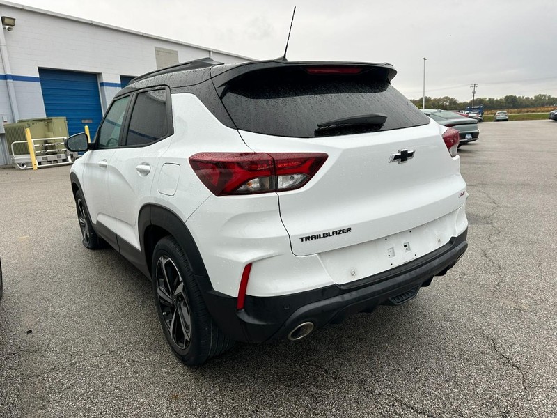Chevrolet TrailBlazer Vehicle Full-screen Gallery Image 4