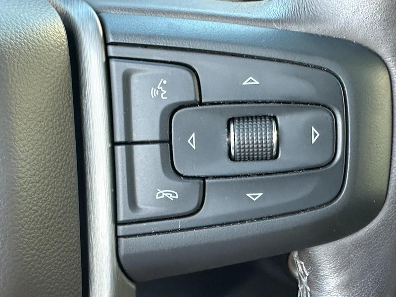 GMC Sierra 2500HD Vehicle Full-screen Gallery Image 21