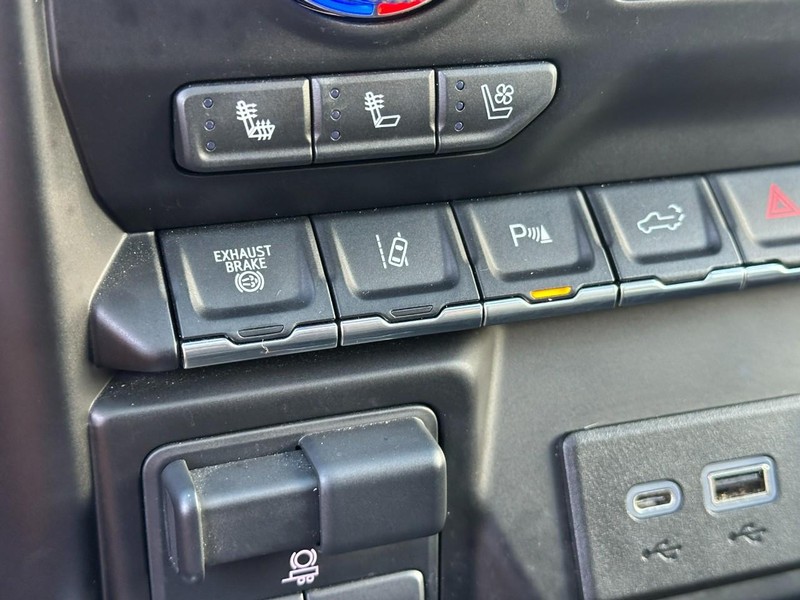 GMC Sierra 2500HD Vehicle Full-screen Gallery Image 23