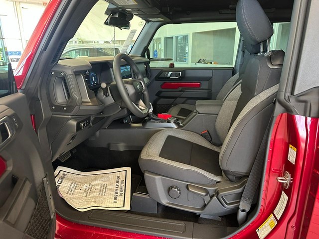 2025 Ford Bronco 2-Door Base - Photo 6