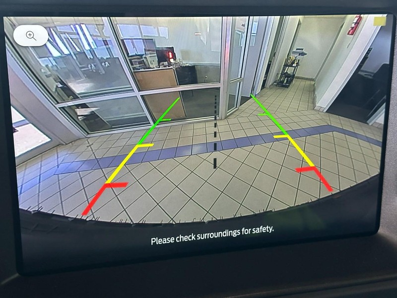 Ford Bronco Vehicle Full-screen Gallery Image 14