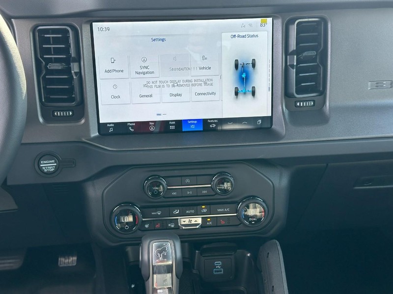 Ford Bronco Vehicle Full-screen Gallery Image 7