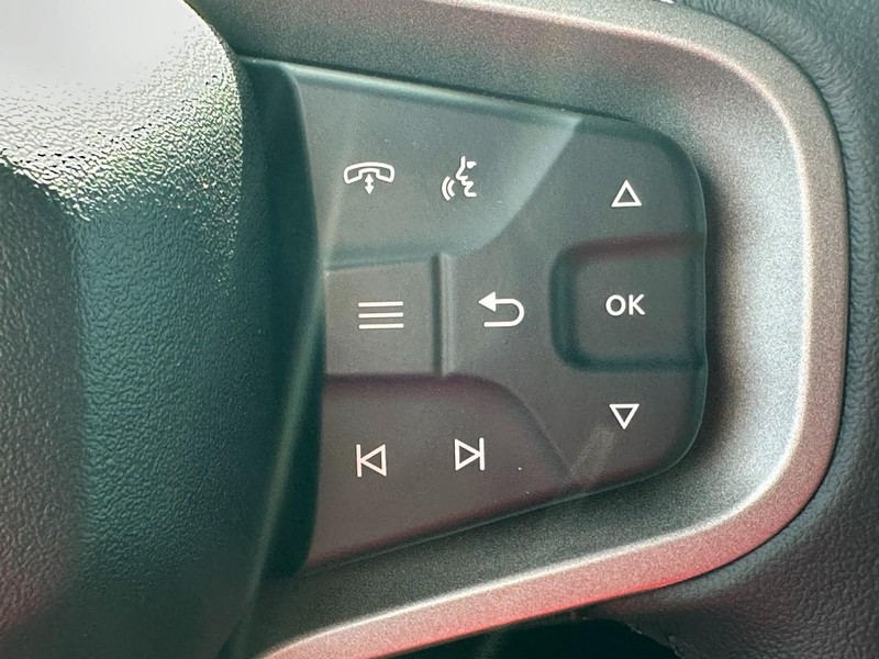 Ford Bronco Vehicle Full-screen Gallery Image 12