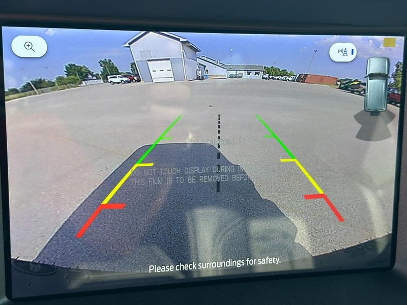 Ford Bronco Vehicle Full-screen Gallery Image 16