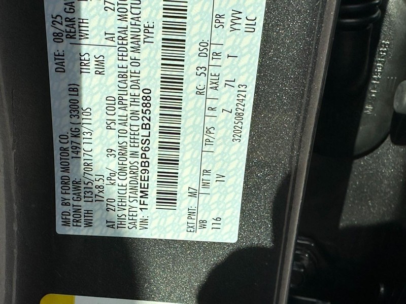 Ford Bronco Vehicle Full-screen Gallery Image 17