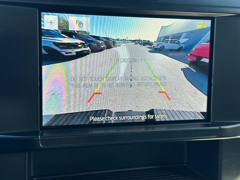 Ford Super Duty F-250 SRW Vehicle Full-screen Gallery Image 14