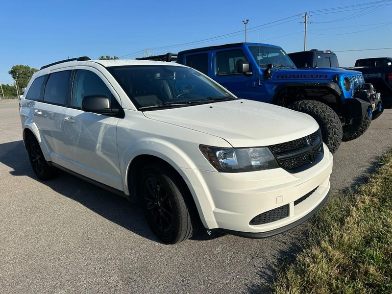 Dodge Journey Vehicle Full-screen Gallery Image 3
