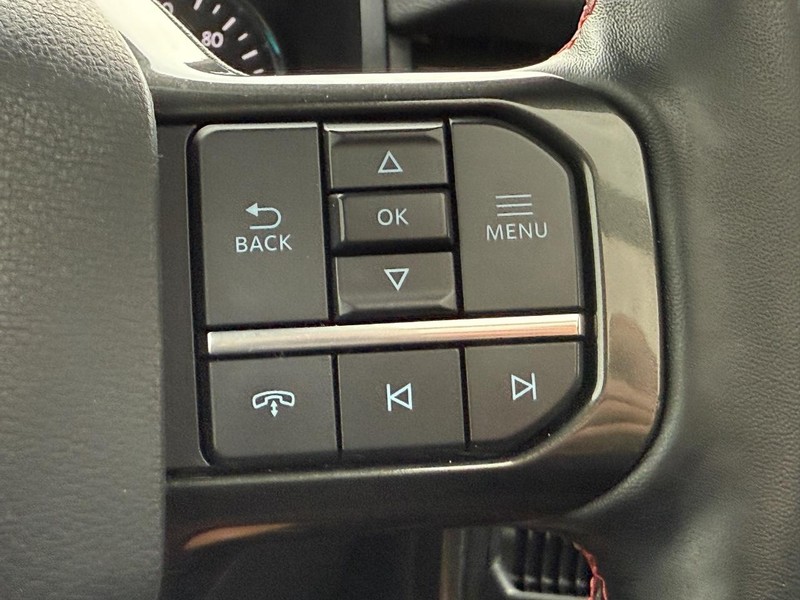 Ford Expedition Max Vehicle Full-screen Gallery Image 17