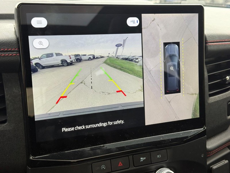 Ford Expedition Max Vehicle Full-screen Gallery Image 20