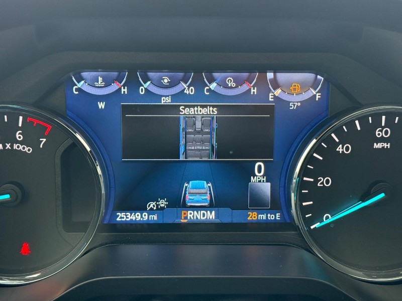 Ford Expedition Max Vehicle Full-screen Gallery Image 24