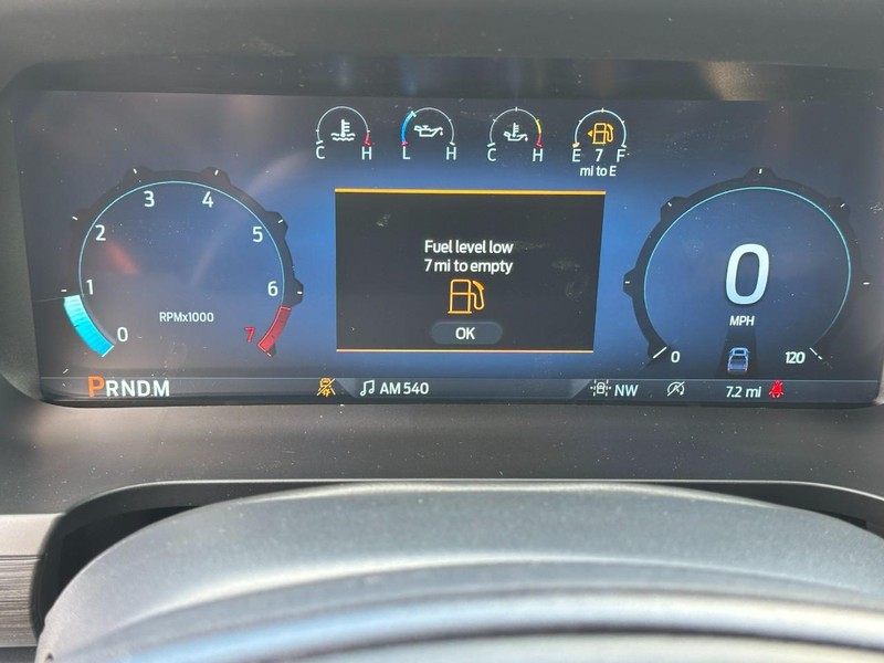 Ford F-150 Vehicle Full-screen Gallery Image 13