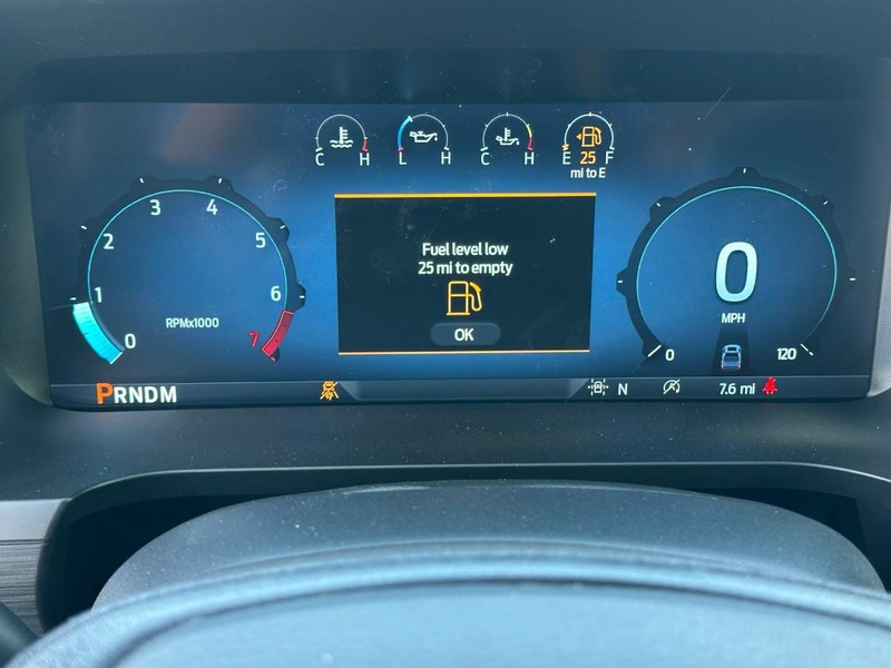 Ford F-150 Vehicle Full-screen Gallery Image 13