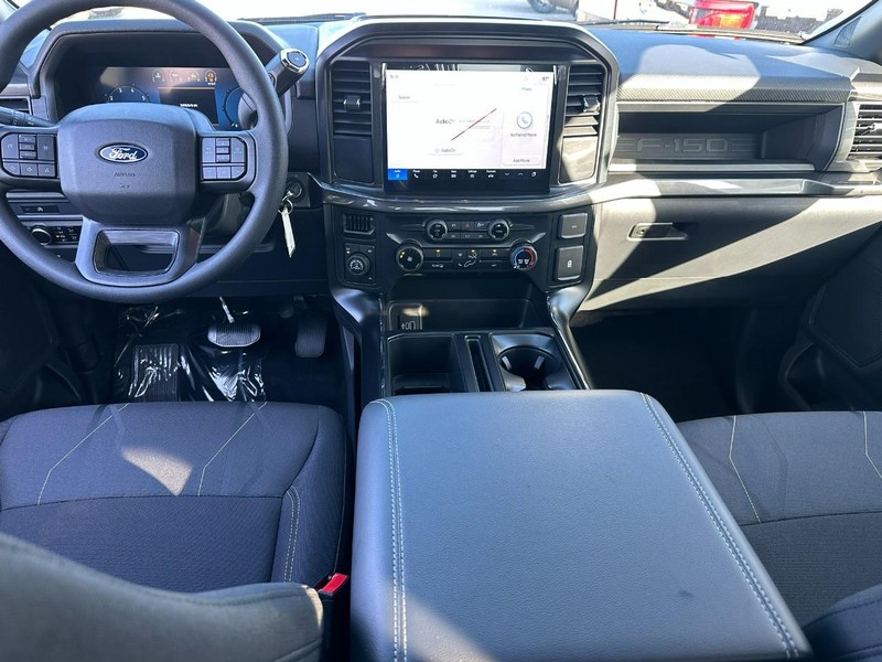 Ford F-150 Vehicle Full-screen Gallery Image 5