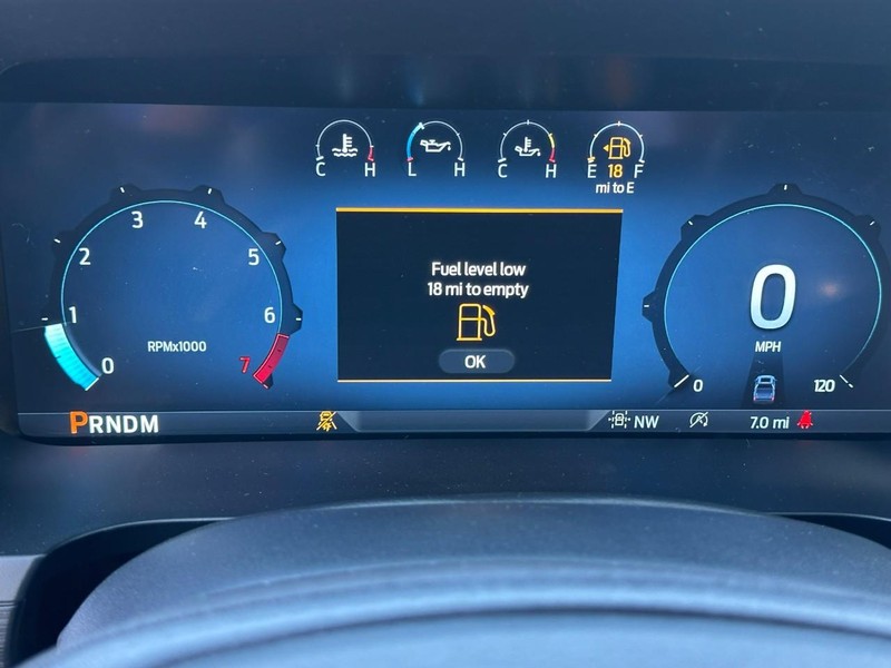 Ford F-150 Vehicle Full-screen Gallery Image 11