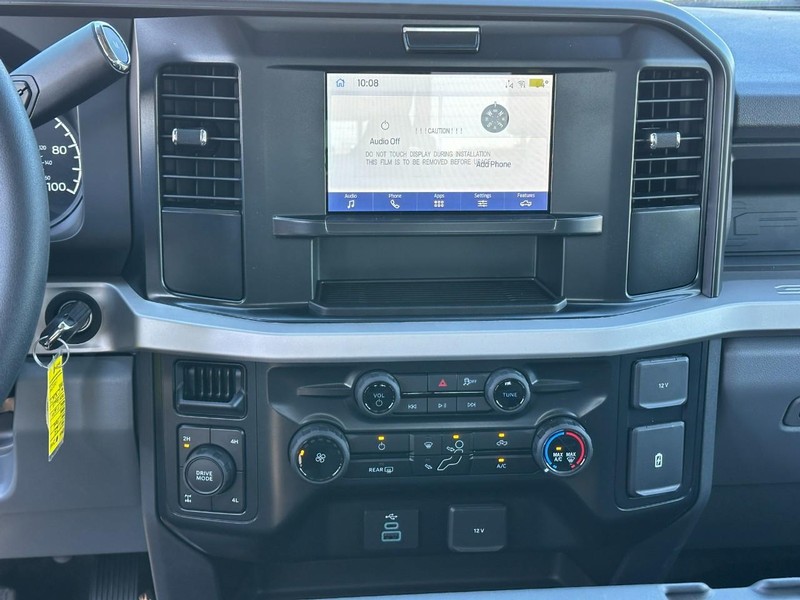 Ford Super Duty F-250 SRW Vehicle Full-screen Gallery Image 7