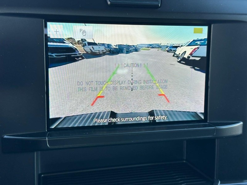 Ford Super Duty F-250 SRW Vehicle Full-screen Gallery Image 12