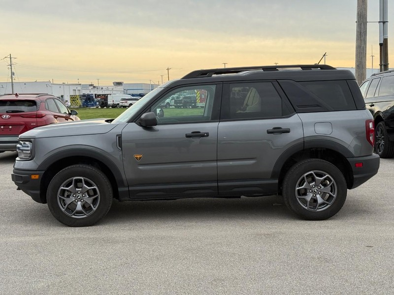 Ford Bronco Sport Vehicle Full-screen Gallery Image 2