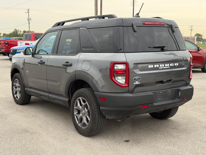 Ford Bronco Sport Vehicle Full-screen Gallery Image 3