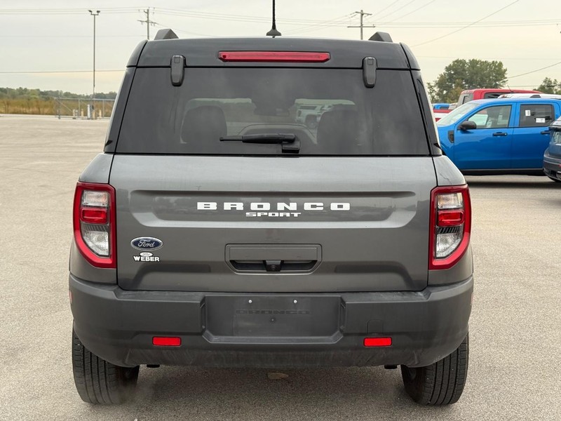 Ford Bronco Sport Vehicle Full-screen Gallery Image 4