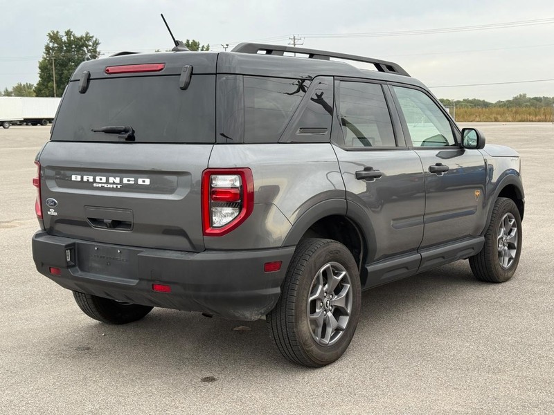 Ford Bronco Sport Vehicle Full-screen Gallery Image 5