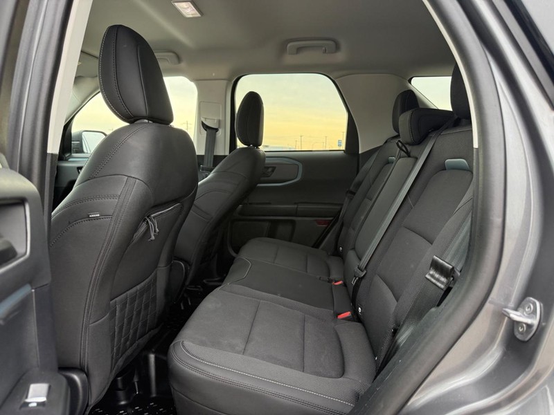 Ford Bronco Sport Vehicle Full-screen Gallery Image 11