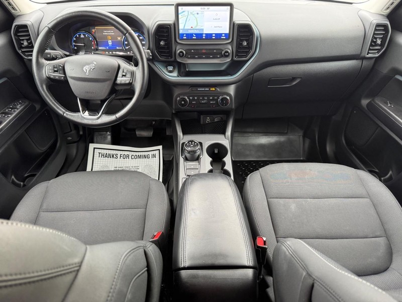 Ford Bronco Sport Vehicle Full-screen Gallery Image 12