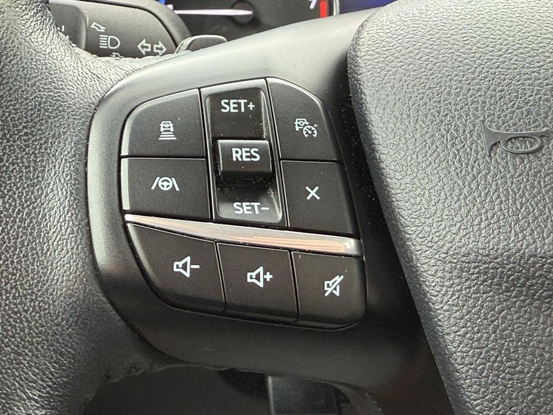 Ford Bronco Sport Vehicle Full-screen Gallery Image 14