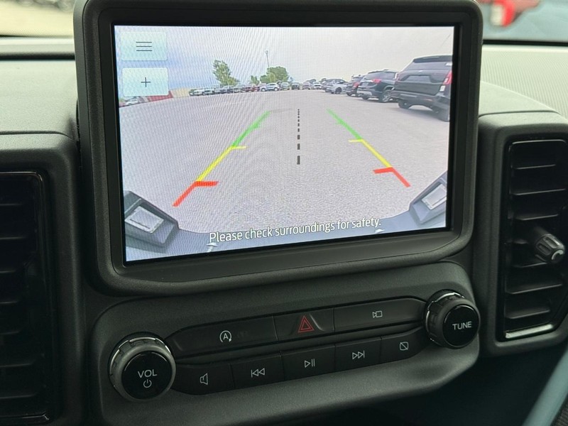 Ford Bronco Sport Vehicle Full-screen Gallery Image 17