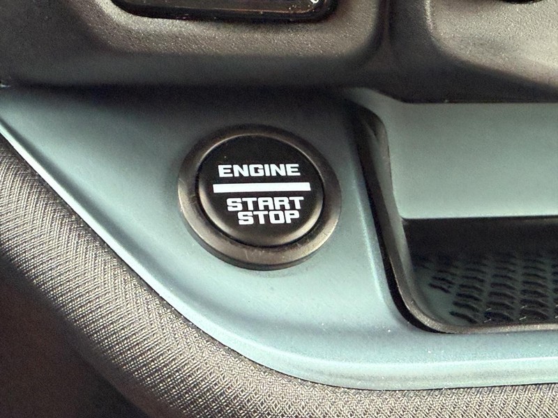 Ford Bronco Sport Vehicle Full-screen Gallery Image 18