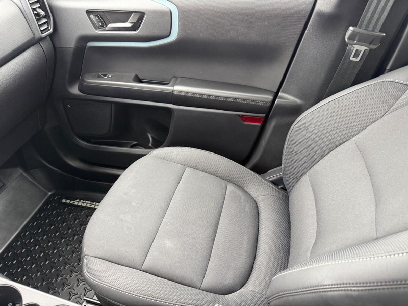 Ford Bronco Sport Vehicle Full-screen Gallery Image 20