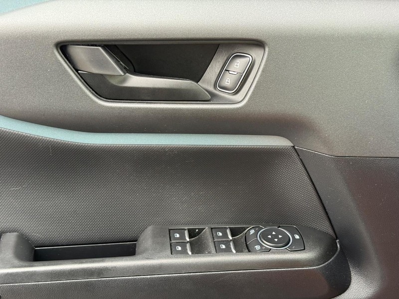 Ford Bronco Sport Vehicle Full-screen Gallery Image 23