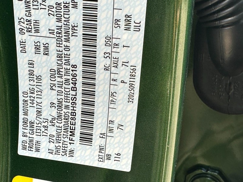 Ford Bronco Vehicle Full-screen Gallery Image 17